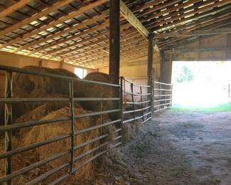 162 - Property/Land - Horse Barn
