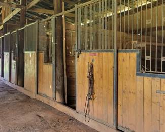 162 - Property/Land - Horse Barn
