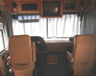 181 - 2001 Georgie Boy Motor Home Ford Motor Home Chassis - Engine: 6.8L V10 SOHC UNTESTED