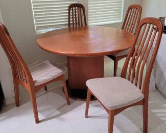 Benny Linden Chairs with Danish Modern Table by Skovby. table spins open to for pop up leaves