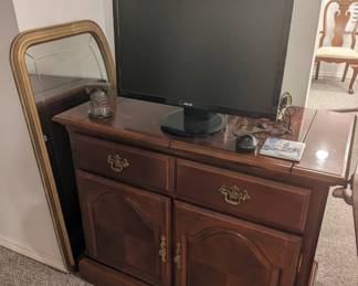 Neat server that opens up on top