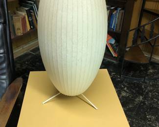 Original Howard Miller George Nelson Cigar or Bubble Tripod table lamp