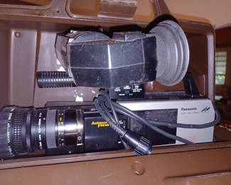 Panasonic  Color Video Camera - Pro LIne - Auto Focus