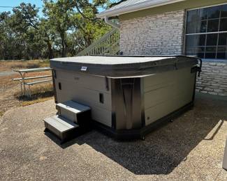 Marquis Hot tub