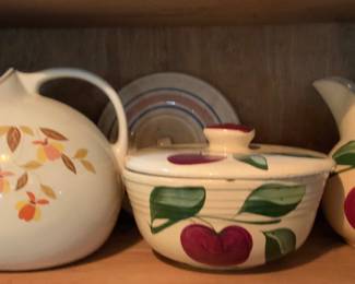 Hull and Watt Pottery