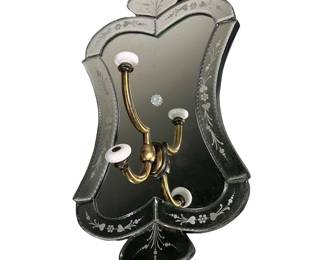 MIRROR COAT HANGER | Small curved mirror with etched floral decoration and brass coat hook. -  l. 8 x w. 4 x h. 15 in