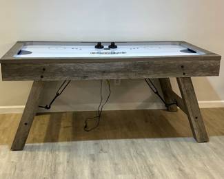 AMERICAN LEGEND AIR HOCKEY TABLE | Air hockey table with faux wood structure. - l. 72 x w. 40 x h. 31.5 in