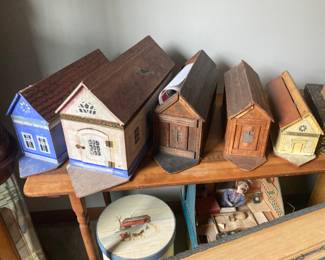 44. Selection of Noah’s arcs, also some nativity scenes