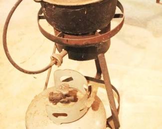 152 - Stew Pot on Stand w/ Burner/Propane Tank
