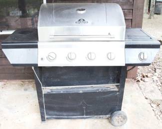 170 - Grillmaster Propane Grill w/ Tank 21" x 48" x 52"
