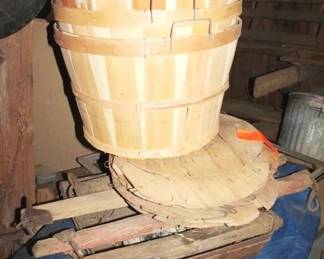 438 - Lot of Apple Baskets & More
