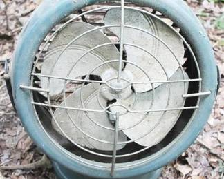 444 - Vintage Dominion Fan - 12" round
