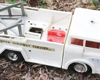 445 - Big Cruiser Wrecker Truck (Marx) - 24" long
