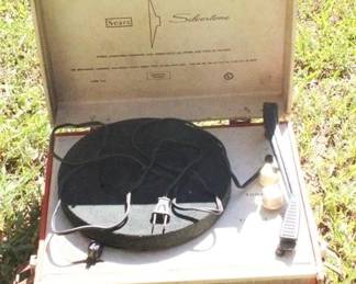 463 - Vintage Portable Record Player 11" x 12" x 7"
