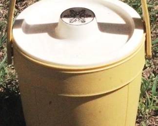 465 - Vintage Ice Bucket - 15" x 9"
