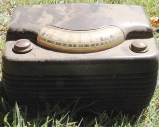 473 - Antique Radio - 12" x 7" x 8"
