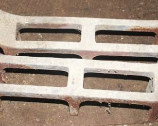 491 - Peerless Cast Iron Leg Stands - 19" long
