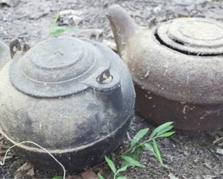 555 - Lot of 2 Cast Iron Teapots - 12" x 9"
