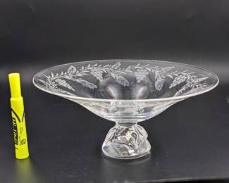 STEUBEN CRYSTAL FOOTED BOWL
GRAPE PATTERN
SIGNED ON BOTTOM