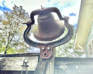 Vintage cast iron dinner bell 