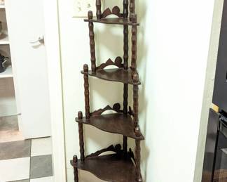 Tier shelving unit