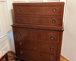 Antique Thomasville 5-drawer chest