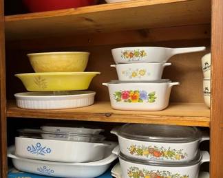 127 CorningWare Friendsmin