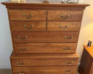 127 Durham Solid Cherry 7Drawer Highboymin