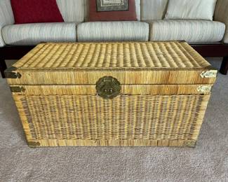 127 Vintage Wicker Asian Chestmin