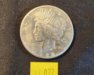 LOT 22 - 1922 PEACE DOLLAR 