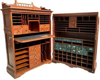 Moore's Office Drawing Room Queen Combination Desk