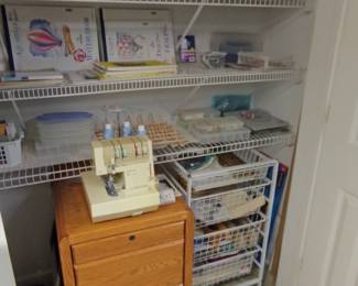 LARGE AMOUNT OF SEWING ITEMS