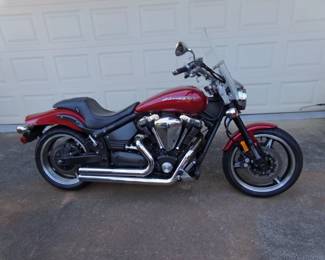 2002 YAMAHA ROADSTAR WARRIOR, MILEAGE: 2,303, SHOWROOM CONDITION.  AT ANOTHER LOCATION. PLEASE TEXT FOR APPOINTMENT