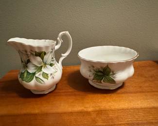 Royal Albert trillium cream sugar