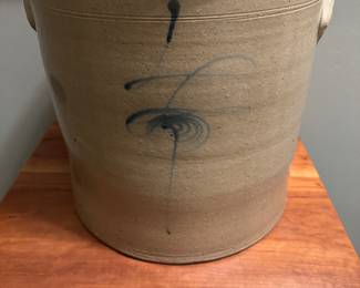 2 gallon Bee Sting crock