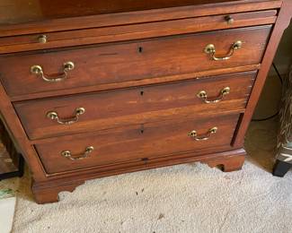 Vintage Mahogany Bachelors Chest