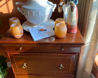 Bombay Furniture, Serve Chest