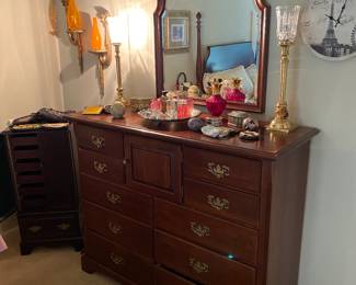 Mahogany Red Oak of Long Grove, Chest of Drawers with Mirror