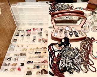 YUP! There will be lots of Jewelry