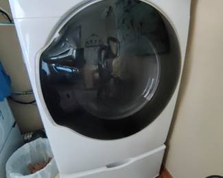 SAMSUNG - DIGITAL FRONT-LOADING WASHER & DRYER W/USER MANUAL & STORAGE - LESS THAN 5 YEARS OLD