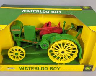 ERTL John Deere 1/16 Scale Die Cast Waterloo Boy