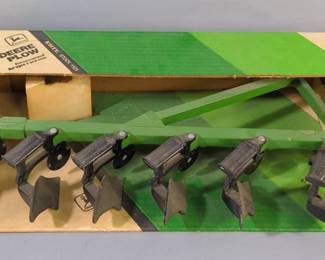 ERTL John Deere 1/16 Scale Die Cast Sound-Gard Tractor And Plow