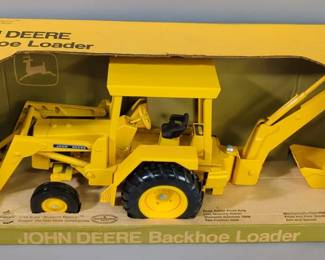 ERTL John Deere 1/16 Scale Die Cast Backhoe Loader