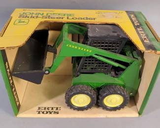 Ertl Diecast John Deere 1:16 Scale Skid Steer Loader #569 And 2010 Crawler #15482-1HC, Both In Original Boxes