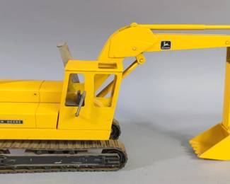Ertl Diecast John Deere Excavator