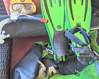 snorkling gear