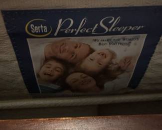 Serta Perfect Sleeper Mattress

Online only sale for furniture opens Thursday/October 5

For pricing information:
•Text only to 615-854-8535
•Send a photo of the item(s) you are interested in
•In person viewing will be available on Friday/October 6!
