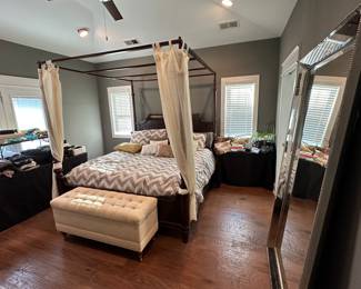 Master bedroom set

Online only sale for furniture opens Thursday/October 5

For pricing information:
•Text only to 615-854-8535
•Send a photo of the item(s) you are interested in
•In person viewing will be available on Friday/October 6!