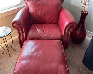Red leather chair, and ottoman

Online only sale for furniture opens Thursday/October 5

For pricing information:
•Text only to 615-854-8535
•Send a photo of the item(s) you are interested in
•In person viewing will be available on Friday/October 6!