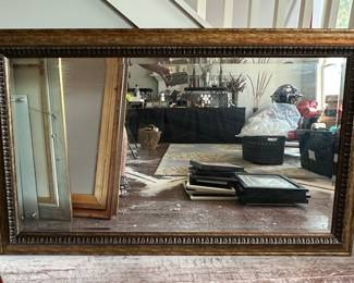 Large wall mirror

Online only sale for furniture opens Thursday/October 5

For pricing information:
•Text only to 615-854-8535
•Send a photo of the item(s) you are interested in
•In person viewing will be available on Friday/October 6!
